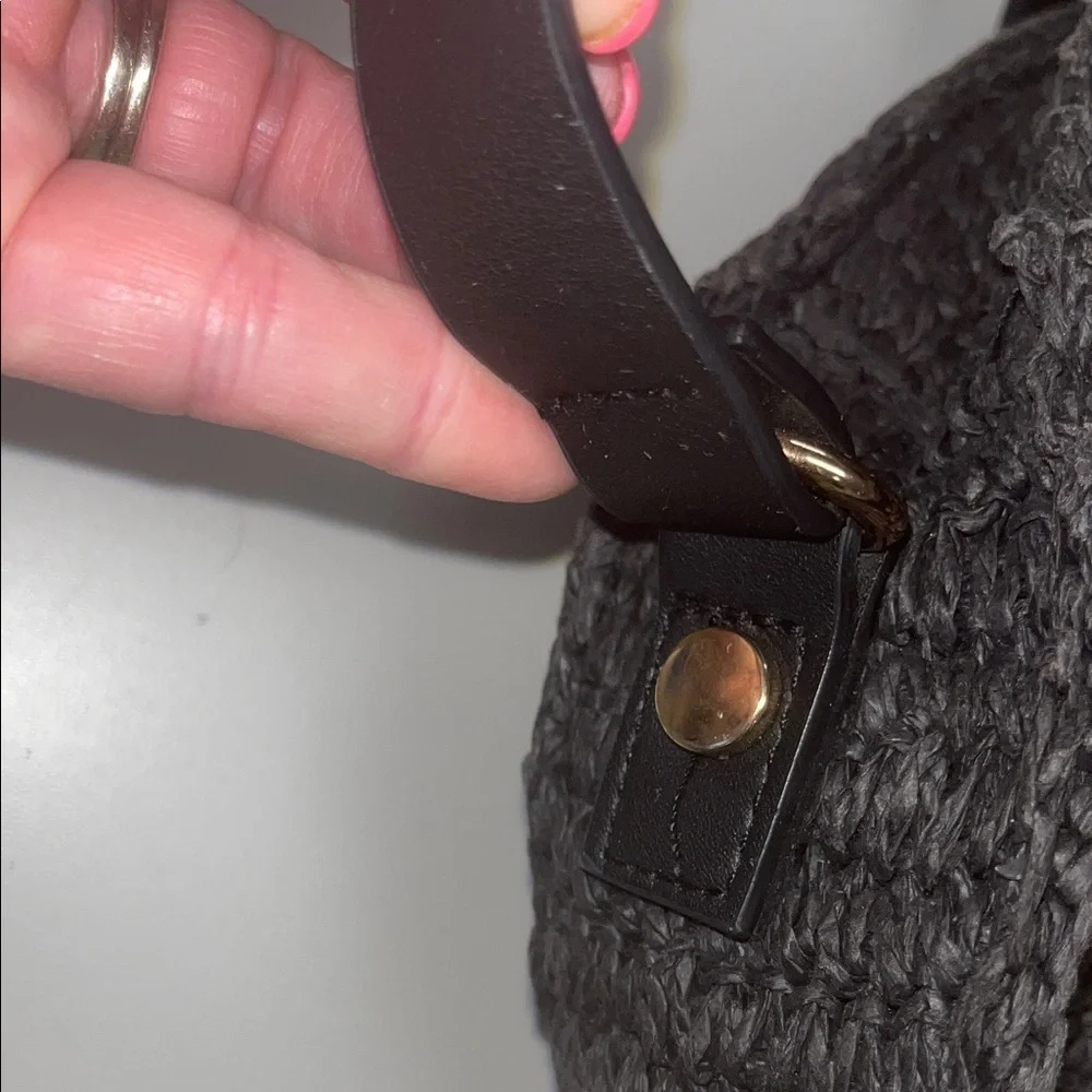 H&M Black Circular Crossbody Bag / with handles